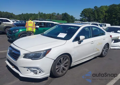 2018 Subaru Legacy 2.5I Limited z USA, uszkodzony, nr VIN 4S3BNAK64J3030815